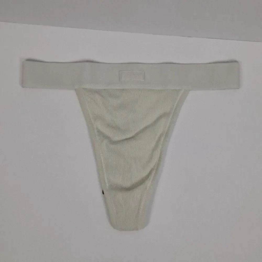 2 pair SKIMS ribbed thongs NWT‎